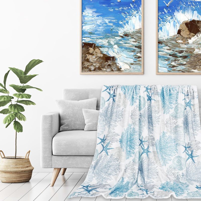 بطانية غرش من الفلانيل 50 × 60 بوصة، فانيل ناعم وغني الراحة - بطانية شاطئ بحرية بنموذج شاطئ بحري لتزيين المنزل الصيفي، للسرير والكنبة والمقعد للأولاد والكبار - Image 3