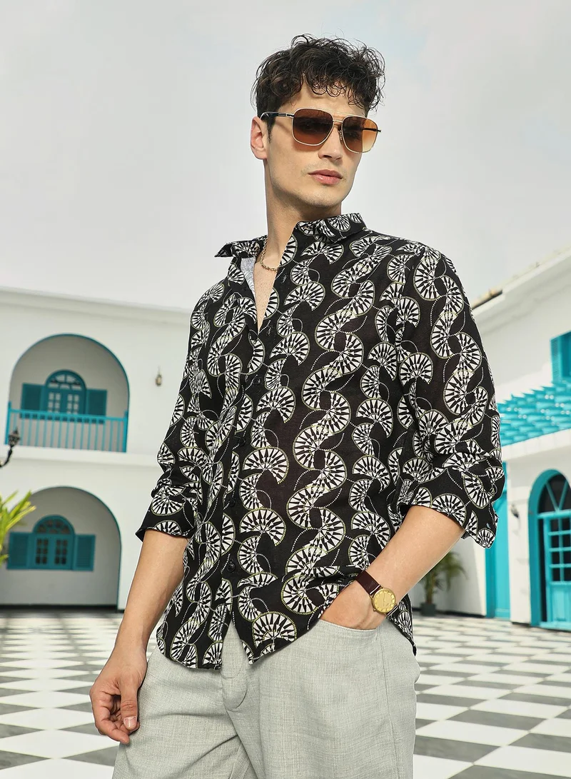 Campus Sutra Men's Midnight Black & Daisy White Vortexa Regular Shirt