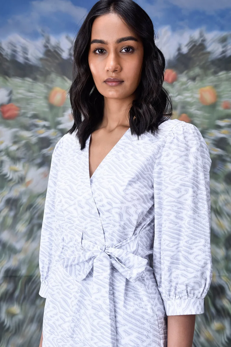 Genes Lecoanet Hemant Labyrinth Print Semi Fit Wraparound- Pearl Grey