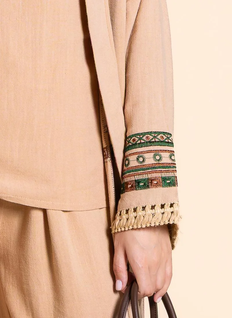 SHAPES DETAILED EMBROIDERED KIMONO SET