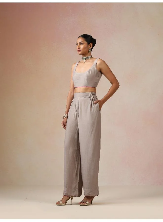 ترو برونز طقم جاكيت من الموسلين والحرير بطبعة ذهبية باللون البني الرمادي والوردي