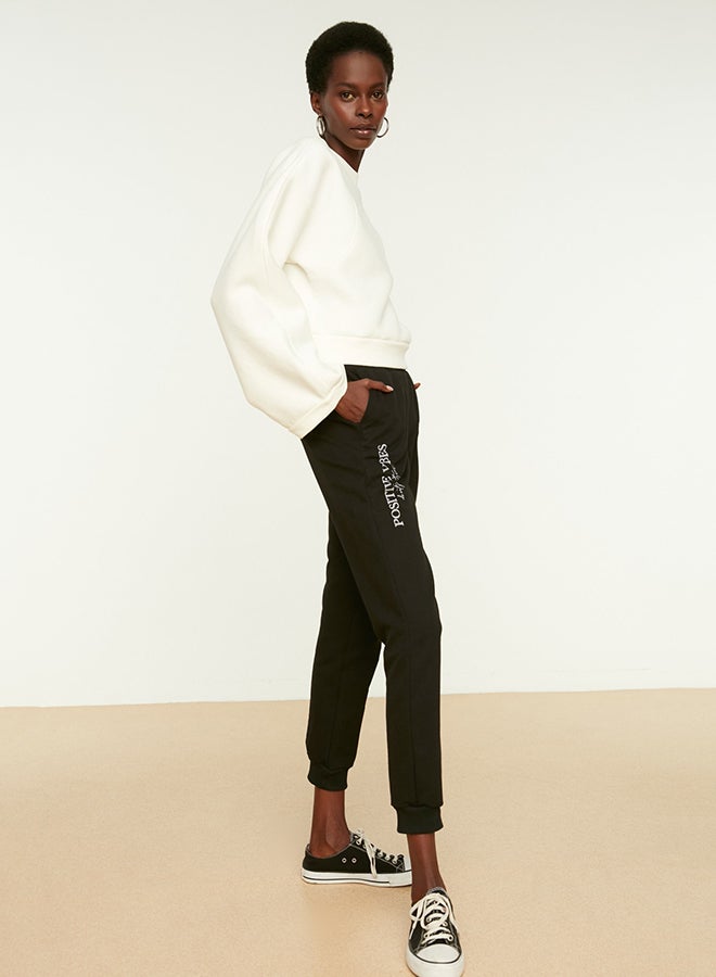 trendyol Slogan Joggers  - Image 2