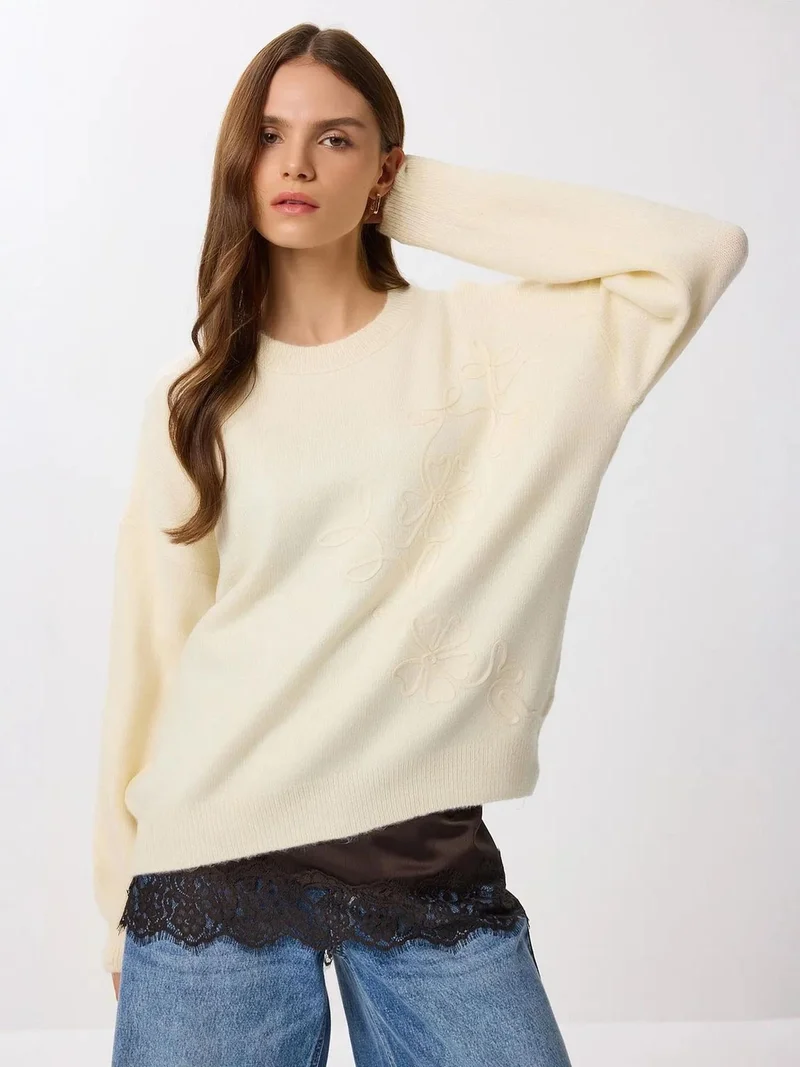 إسطنبول الساحرة ISTANBUL Oversized Embroidered Knitted Sweater
