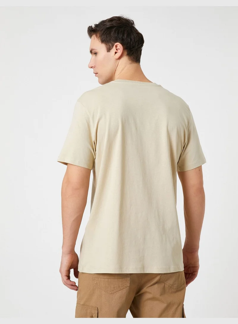 كوتون Geometric Embroidered T-Shirt Crew Neck Short Sleeve