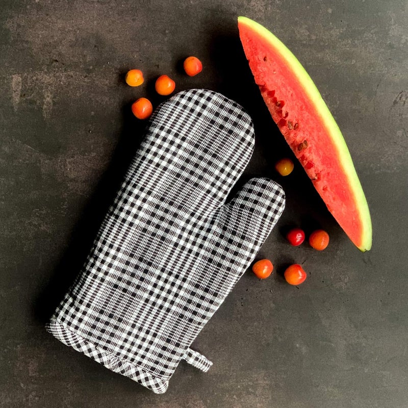 Pixel Home Cotton Apron with Oven Mitt - 100% Cotton Check Kitchen Apron (Black Stripe) - Image 4