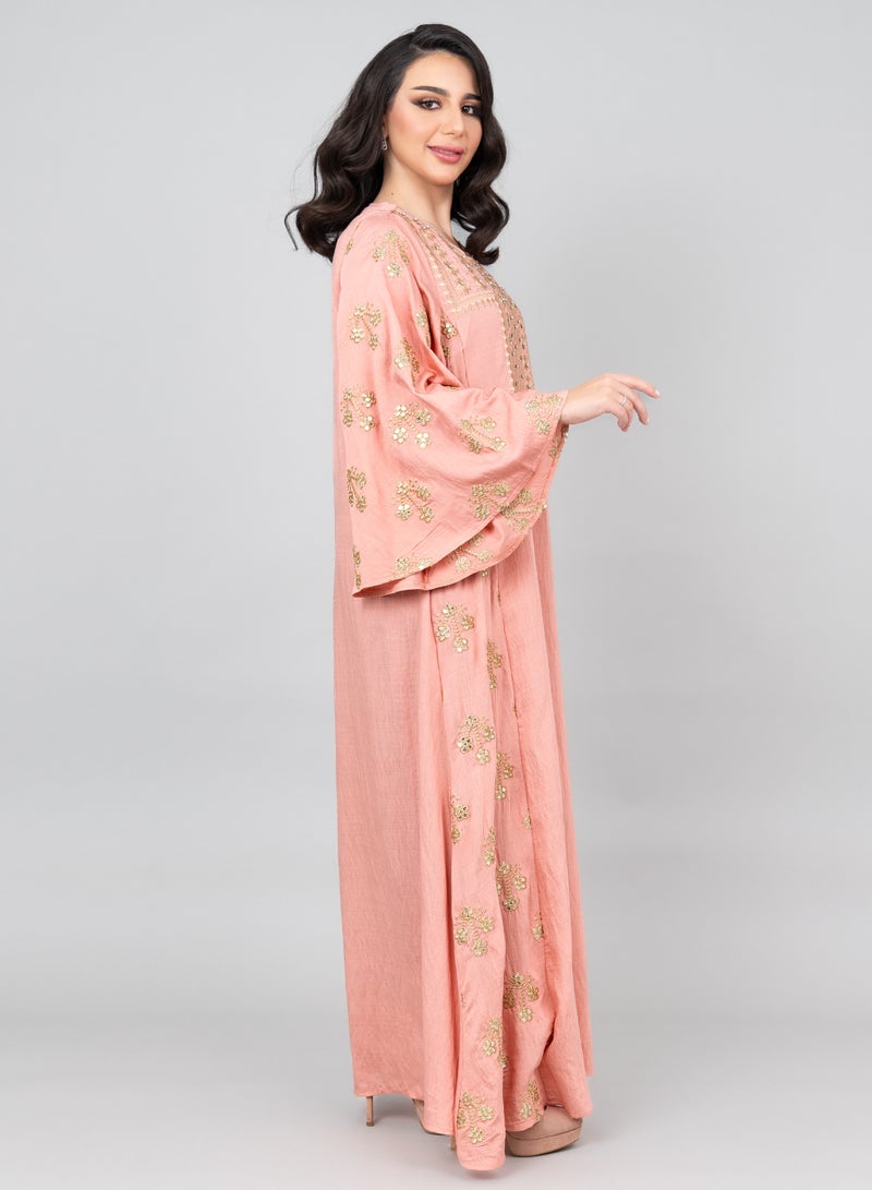 اكسا جلابية مطرزة مشعة لون الخوخ - Image 3