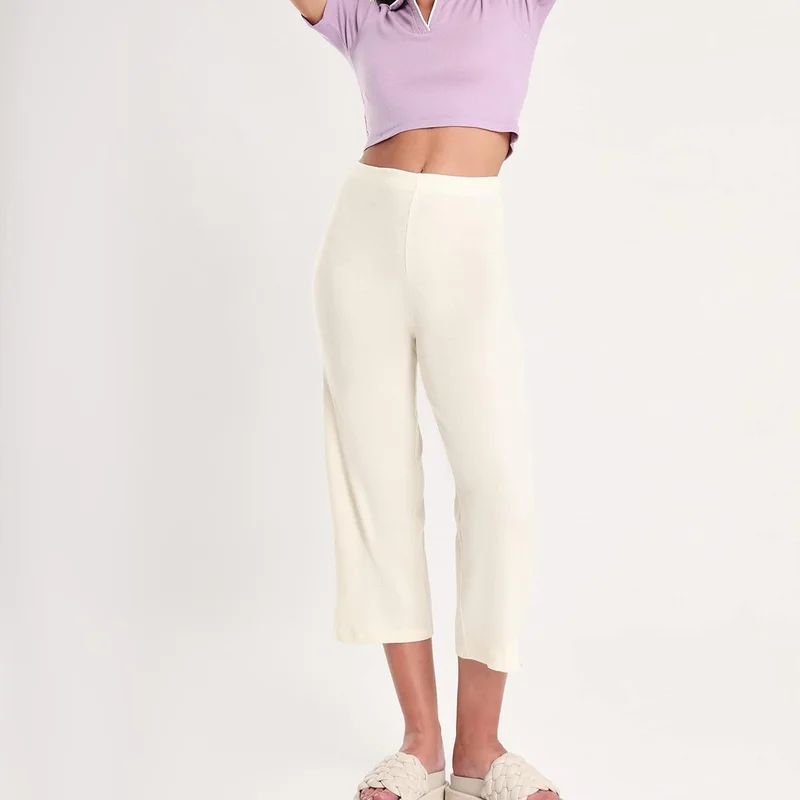 نوبيرو NOBERO Women's Off White Relaxed Fit Casual Pants