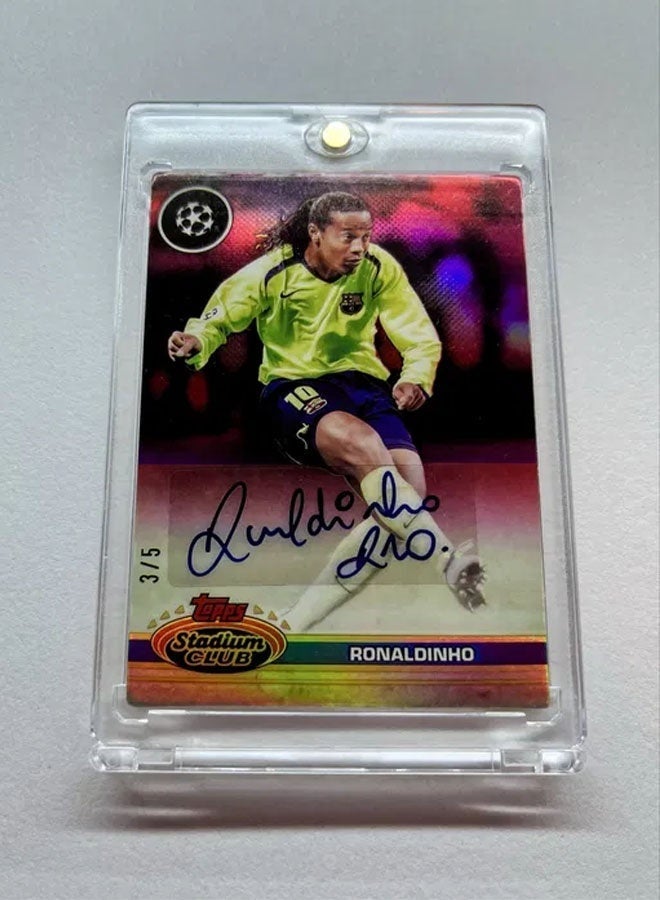 Topps Ronaldinho Signature Football Card Autographed Trading Card Refractor Collector’s Edition Sports Memorabilia for Fans and Collectors - Image 4