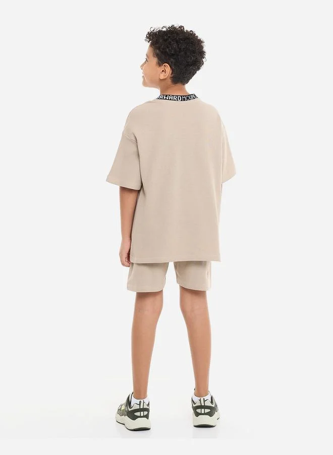 فكتور اند جين Victor And Jane Boys Beige Printed Neckline T-Shirt and Shorts Set