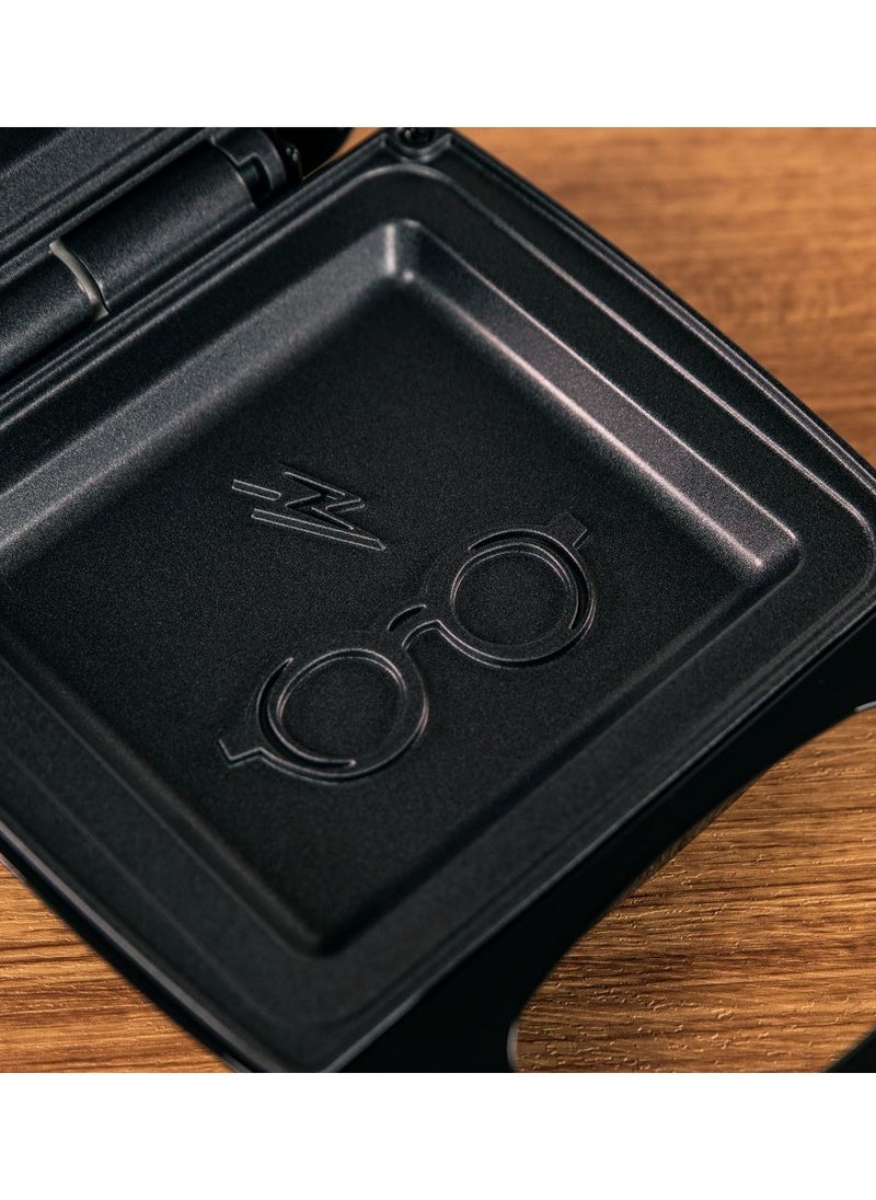Uncanny Brands Harry Potter Breakfast Appliances - Sandwich Maker and Hogwarts Waffle Maker  - Image 3