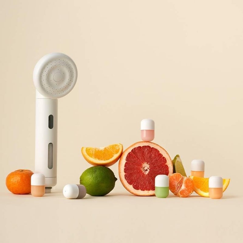 شيفت فلاتر الاستحمام برائحة الفواكه وفيتامين سي تزيل الكلور وتعزز الاسترخاء 6 فلاتر طبيعية لدشات السبا المعطرة سهلة التركيب تناسب معظم أنواع الاستحمام - 6 قطع - Image 3