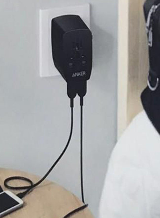 محول السفر العالمي مع 4 منافذ USB - أسود - Image 3