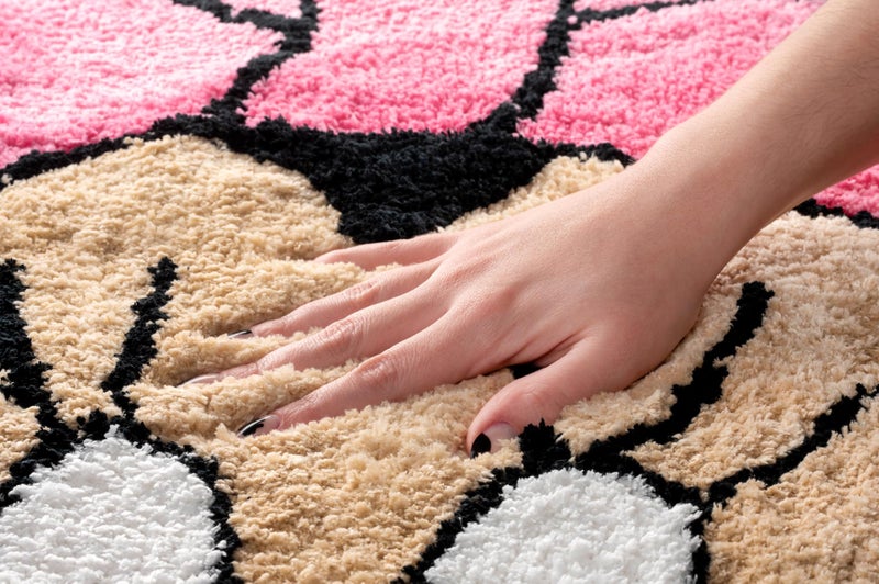 Jay Franco Disney Minnie Mouse Plush Fluffy Accent Rug - 4 x 3 ft Area Rug for Kids Bedroom or Living Room Decor - Image 2