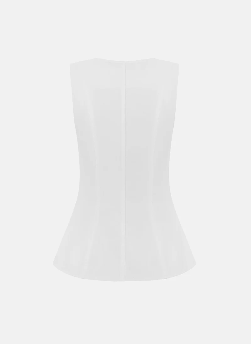 Lichi Fitted top with accent buttons