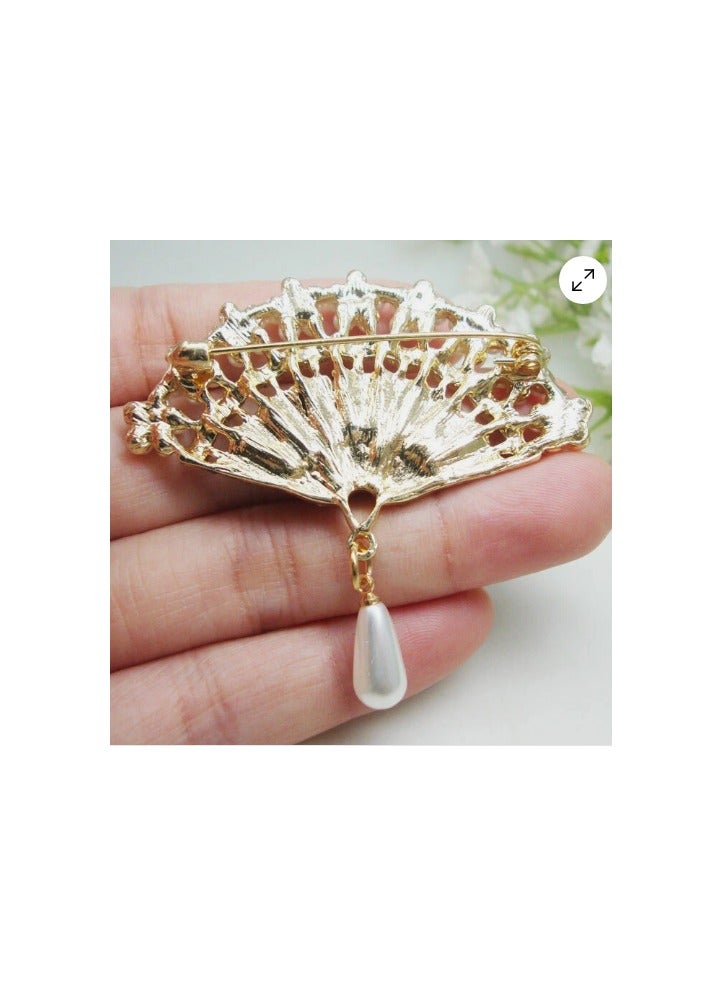 "Add a touch of luxury to your outfits A unique piece of jewelry that combines elegance and sophistication" - Image 3