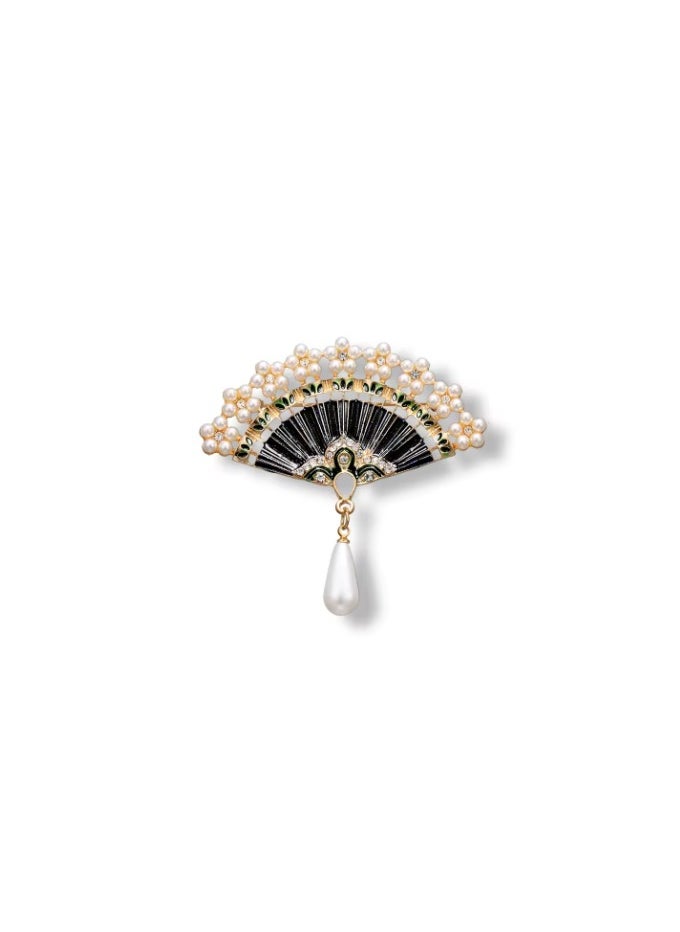 "Add a touch of luxury to your outfits A unique piece of jewelry that combines elegance and sophistication"