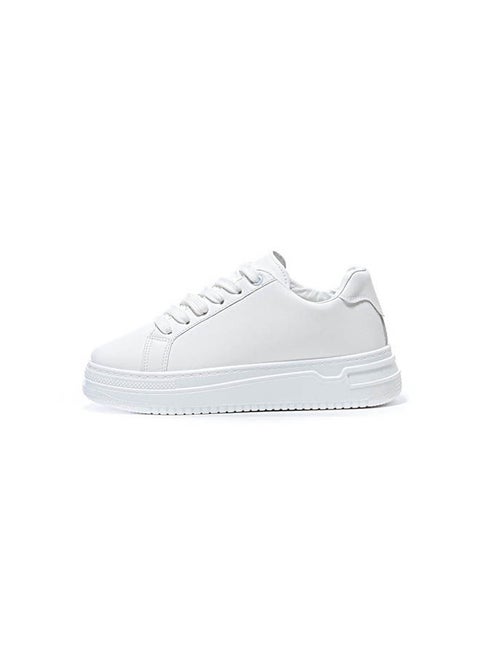 Minimalist Lace-Up Flat Sneakers