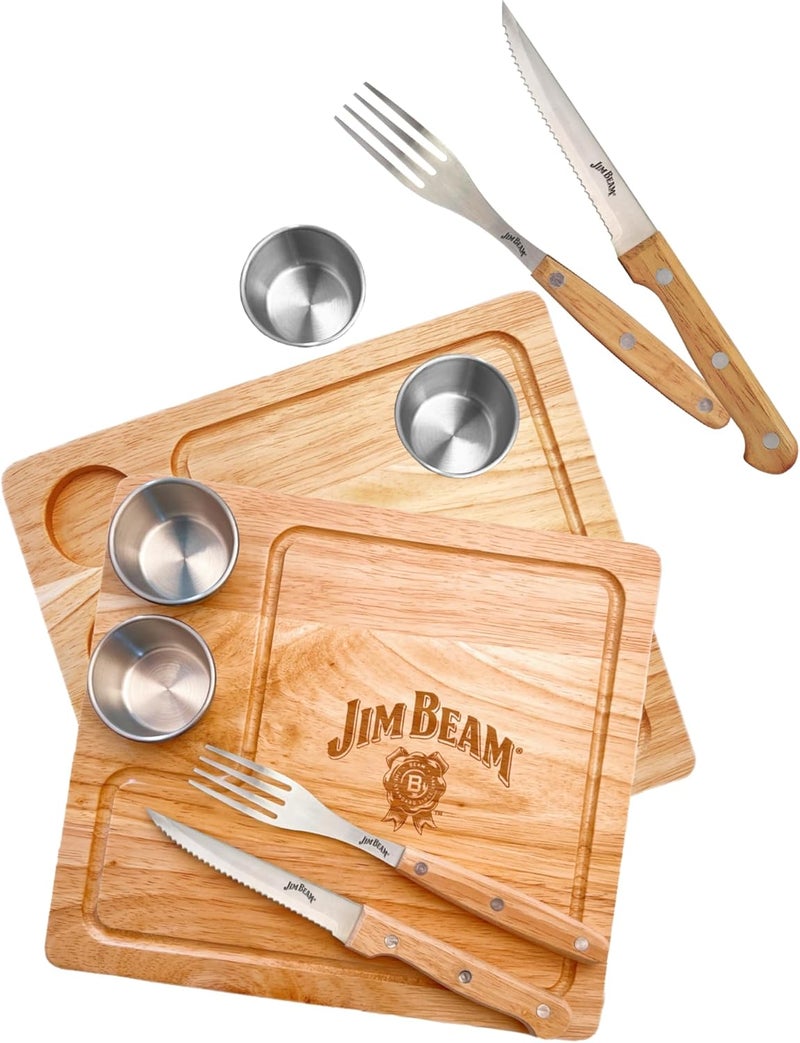 Jim Beam طقم تقديم شرائح اللحم 2 عبوة - ألواح تقديم مصنوعة من الخشب الصناعي المتين، مع أخاديد لتجميع السوائل، وأقدام مضادة للانزلاق، خدمة لشخصين، تشمل الشوك والسكاكين وأكواب الصلصة، حجم اللوح 10" × 9" × 0.4" - Image 1
