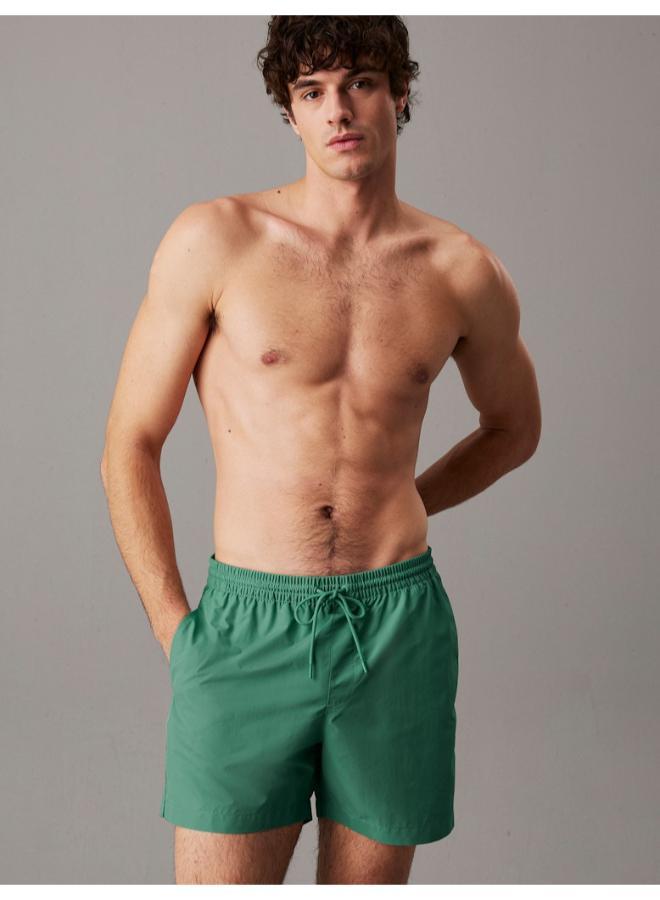 كالفن كلاين شورت سباحة متوسط برباط - Image 1