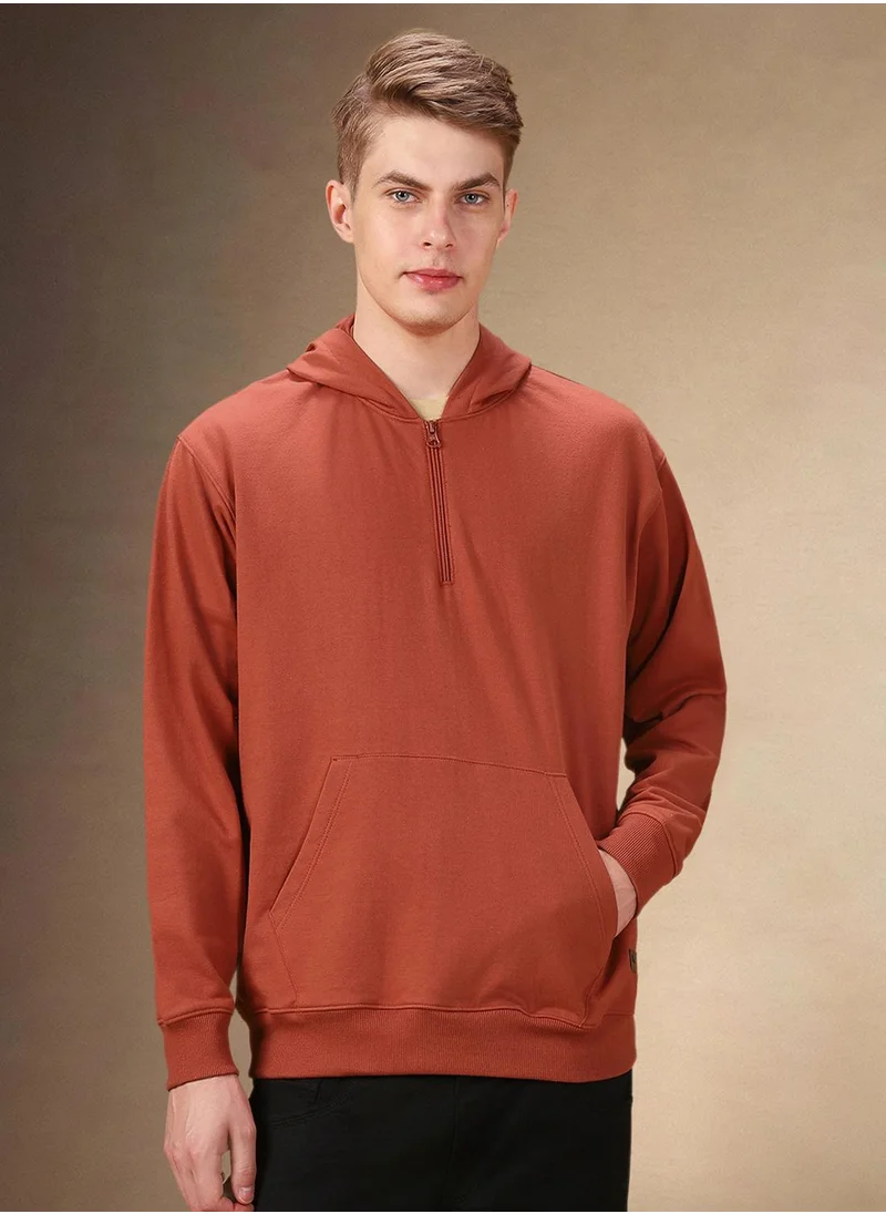 دينيس لينغو Men's Rust Polyester Blend Solid Regular Fit Sweatshirt