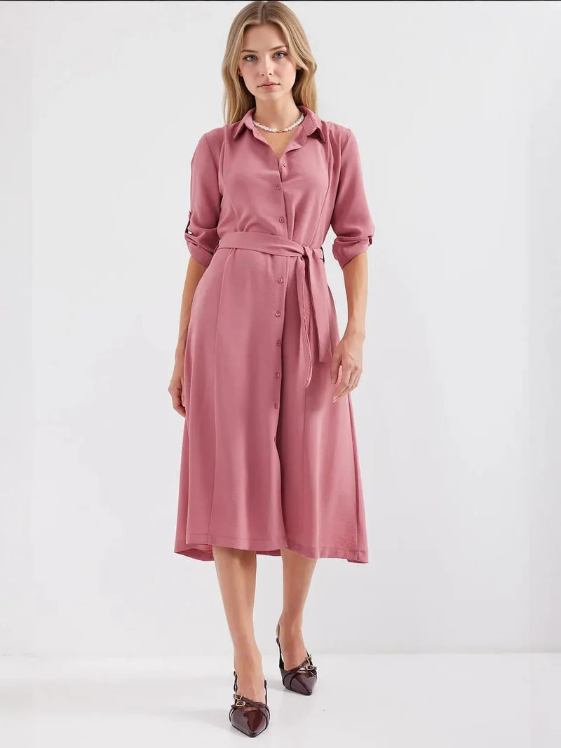 بيغ دارت فستان ميدي بنقوش بياقة قميص وربطة