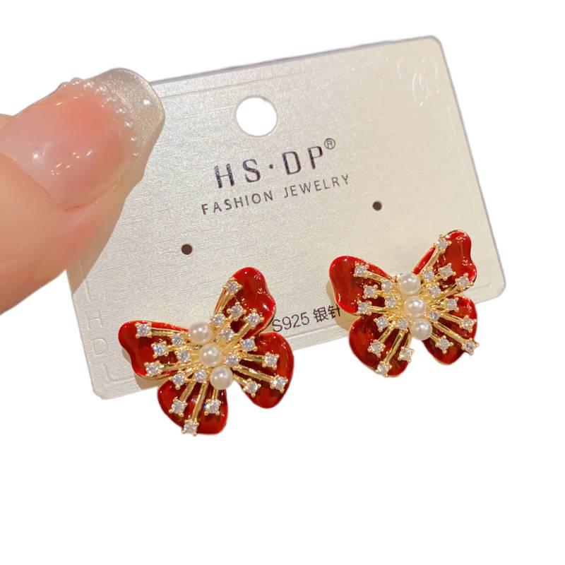 Lightweight Pearl Stud Earrings Daily Wear Jewelry for Women Beige for Weekend Trips - Image 4