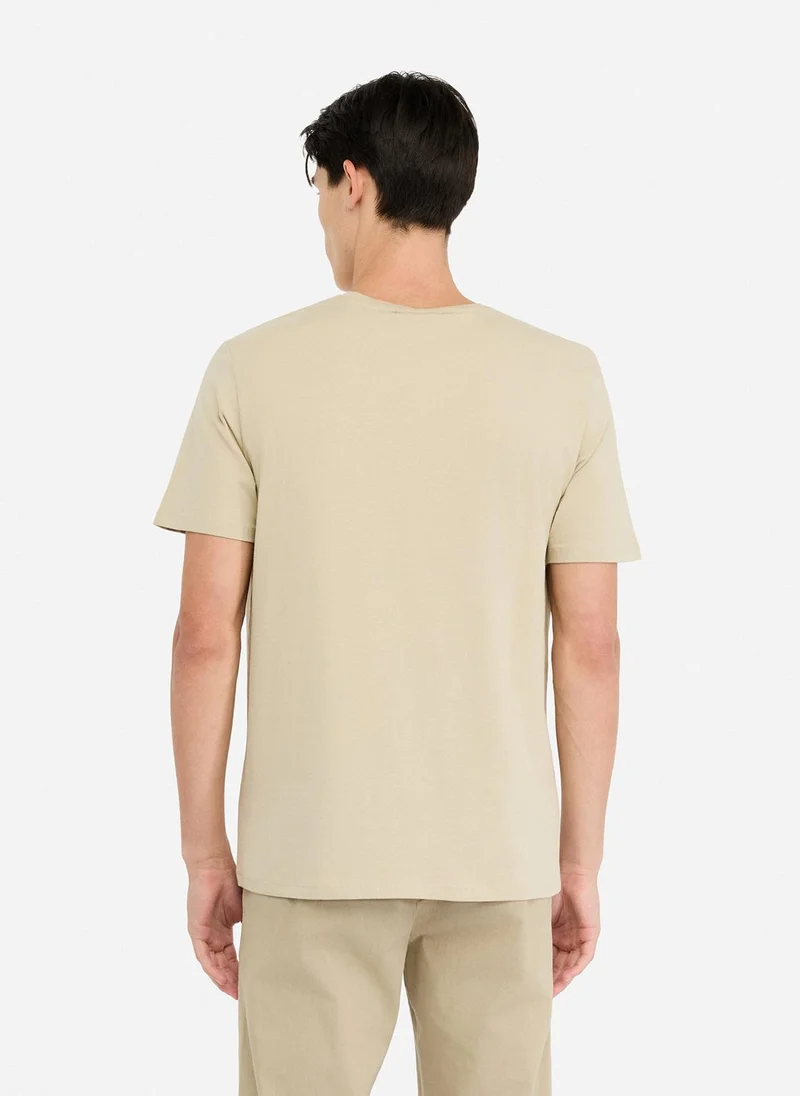 ليو جو تيشيرت بأكمام قصيرة