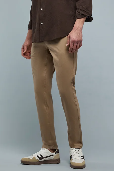 أر أند بي Solid Slim Fit Pants with Button Closure