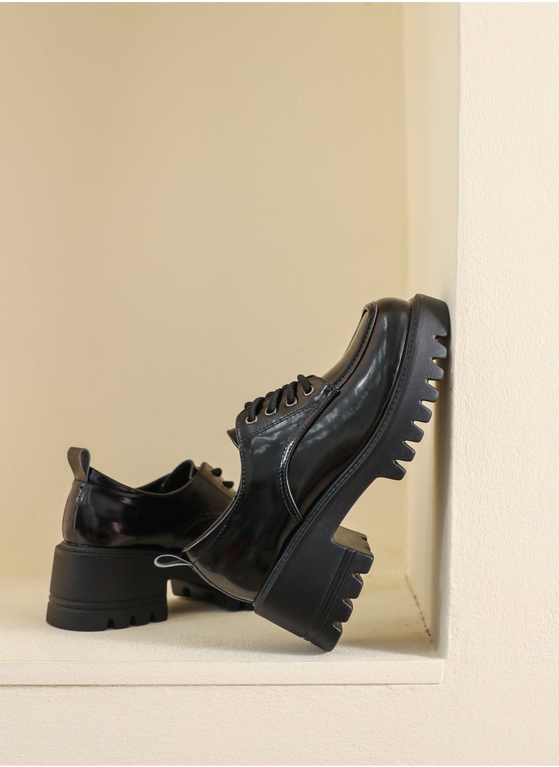 Loquat High Soled Leather Shoes Black  - Image 2