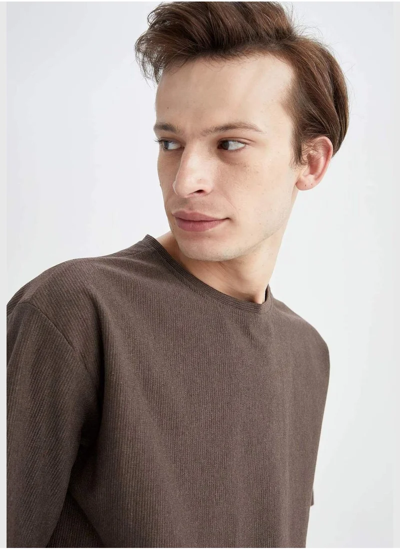 ديفاكتو Man Box Fit Crew Neck Short Sleeve T-Shirt