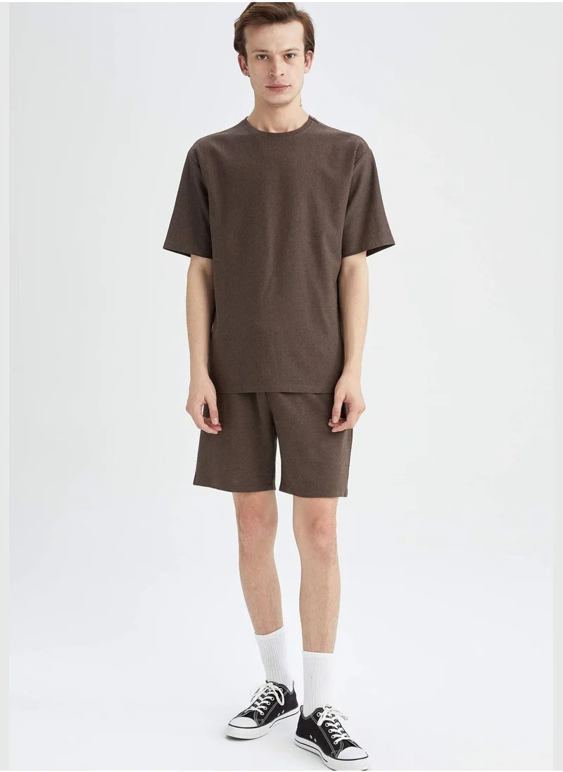 ديفاكتو Man Box Fit Crew Neck Short Sleeve T-Shirt