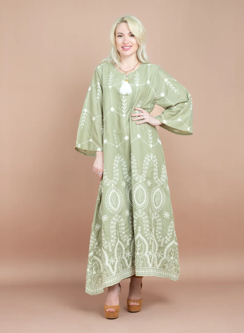 IKKXA Embroidered Pattern Jalabiya CJ1068 Green