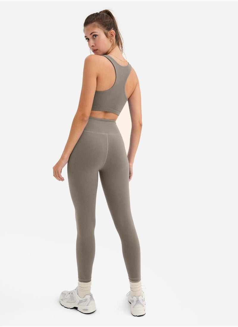 Vicino Vicino Women's High-Waisted Sports Bra and Pants Set, Ideal for Workouts and Fitness  - Image 4