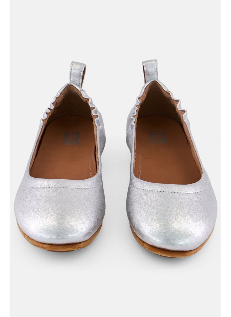 FitFlop Women Allegro Slip On Flats, Silver  - Image 2