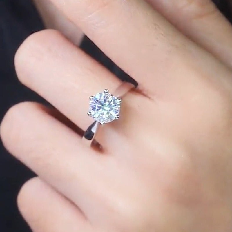 Jin Jia Hua Crown-Shaped Six-Prong Ring PT950 Moissanite Diamond Ring - Image 2
