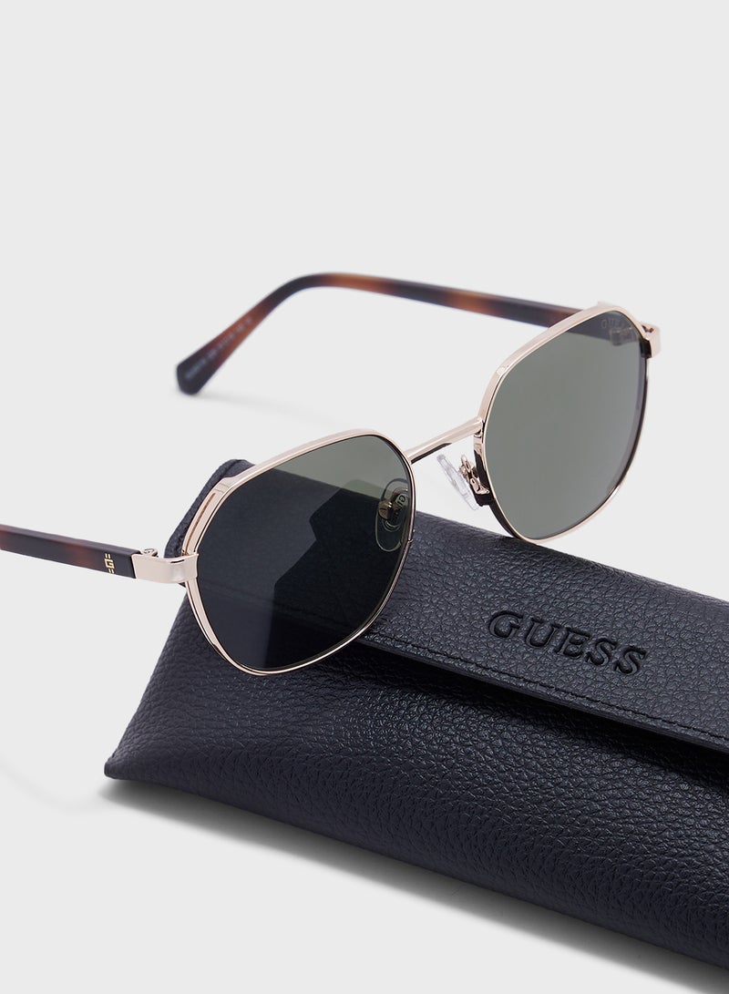 GUESS Uv Protected Round Sunglasses - Image 4