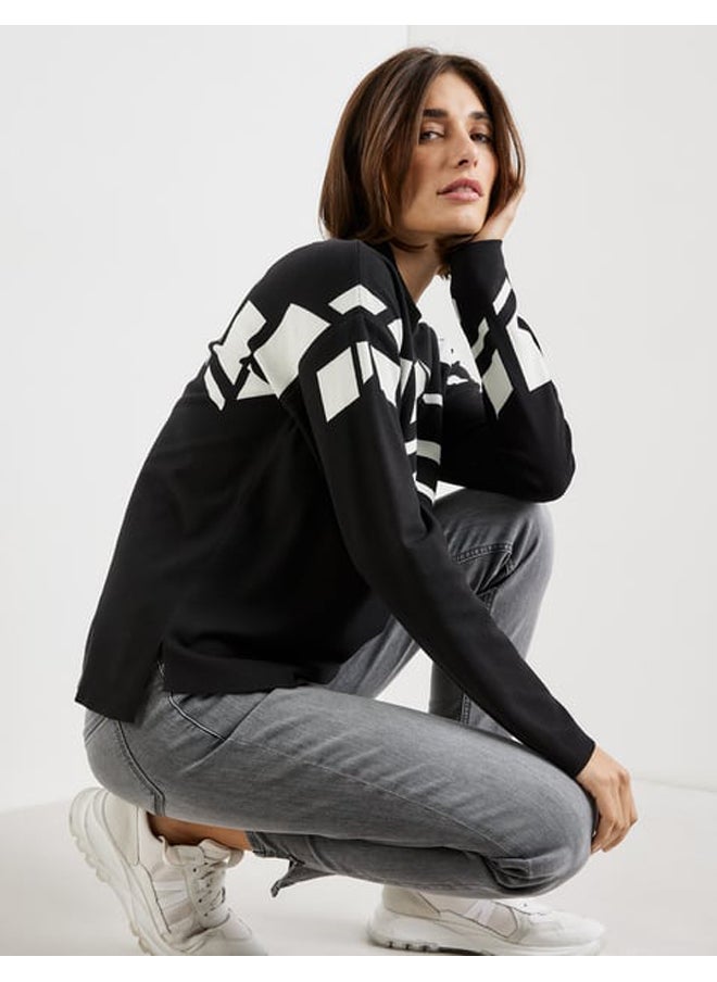 Jumper with a graphic pattern