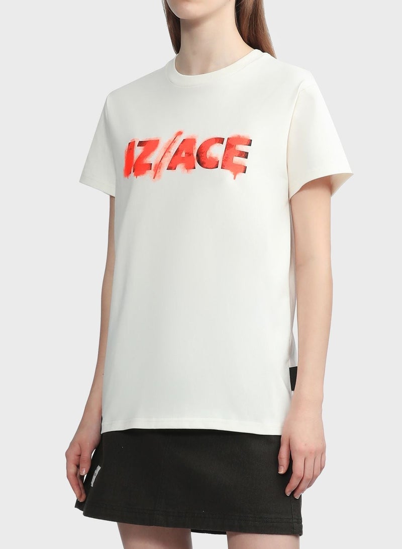 izzue Logo T-Shirt - Image 1