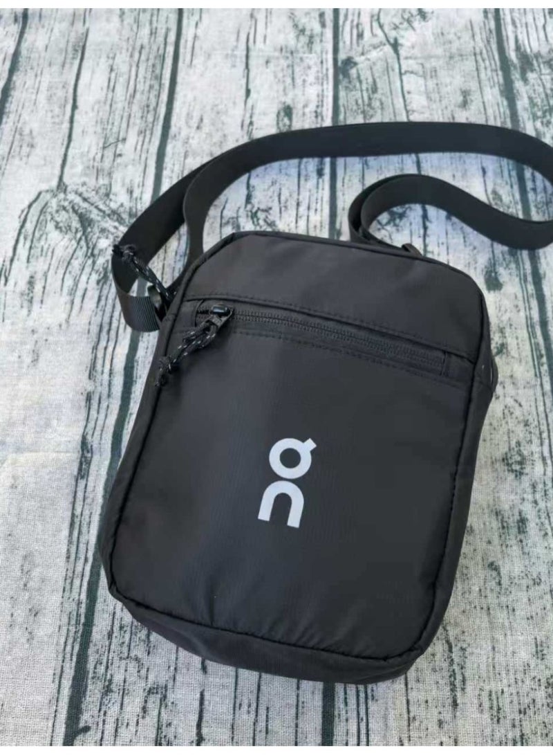 أون حقيبة رياضية عابرة الجسم بسعة كبيرة من On Run، خفيفة ومتعددة الاستخدامات - Image 4