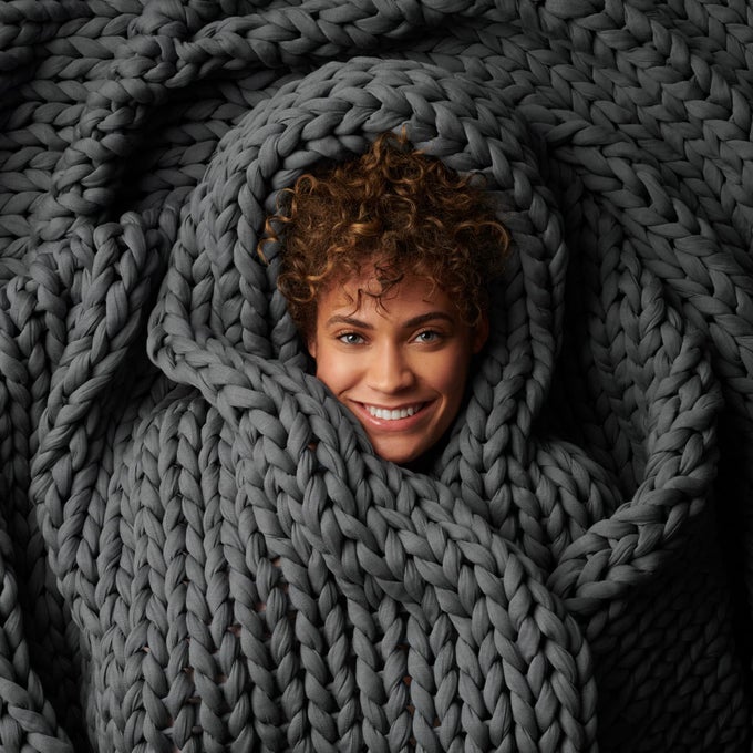 COTTON HANDKNIT WEIGHTED BLANKETS FOR ADULTS CHUNKY KNIT BLANKET SUSTAINABLE BREATHABLE ORGANIC COOLING WEIGHTED BLANKET MACHINE WASHABLE ASTEROID GREY 15 LBS 40X72