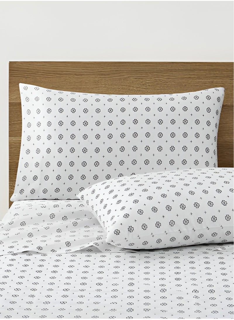 Pendleton 6-Piece 300 Thread Count 100% Cotton King Size Bedsheet Set With 1x King Flat Sheet 284cm x 264cm + 1x King Fitted Sheet 198cm x 203cm + 4x King Pillow Cases 53cm x 104cm  - Image 2