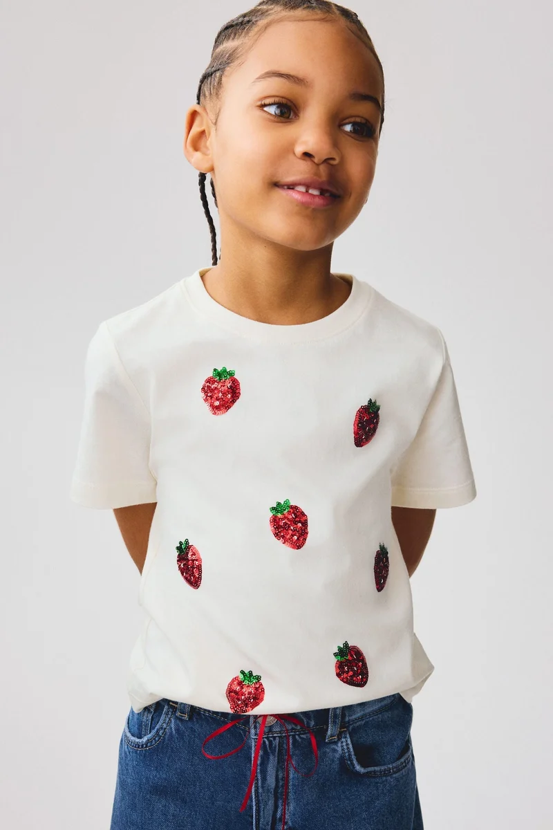 اتش اند ام تي-شيرت بتفاصيل مزخرفة