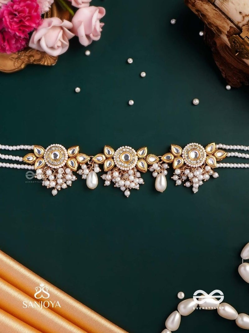 SANJOYA by EVERSTYLISH Kundan Necklace for Women | Gold-Tone Floral Design with Pearls | Ethnic Jewelry for Weddings, Festivals & Special Occasions - Image 4