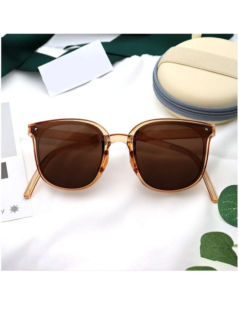 Foldable sunglasses with storage bag - Image 4