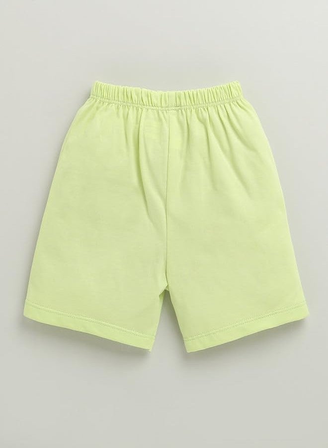 BUMZEE شورتات قطنية للأولاد من BUMZEE بطول فوق الركبة، عبوة من قطعتين، أخضر ومتعدد الألوان - 18-24 شهرًا (Peb10368E-grn) - Image 3