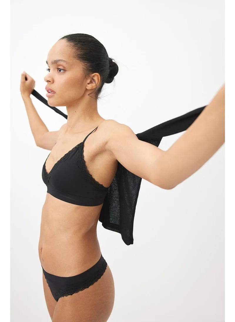 اتش اند ام Seamless Padded soft bra