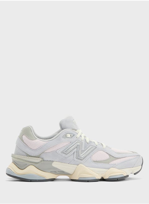 9060 Sneakers