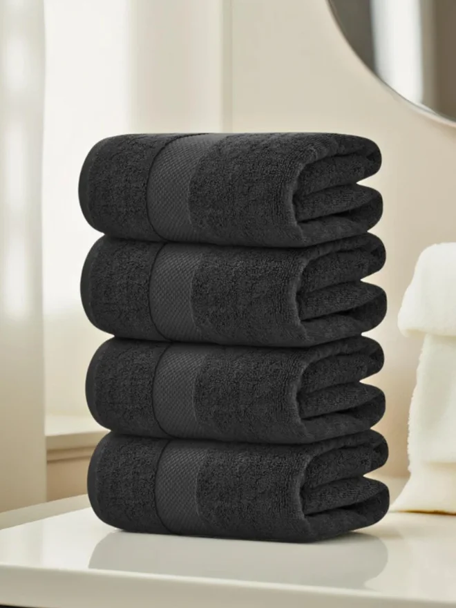 1 تشيس 1CHASE Pack of 4 - Luxury Cotton Large Bath Towel, Black 70x140cm