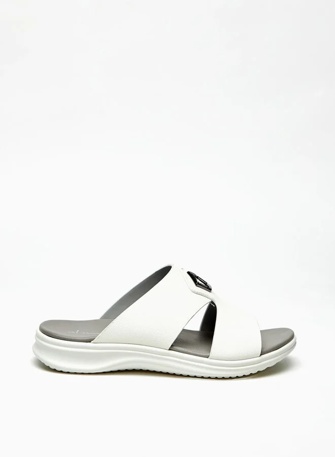 الواحة Men's Solid Slip-On Arabic Sandals with Metal Trim