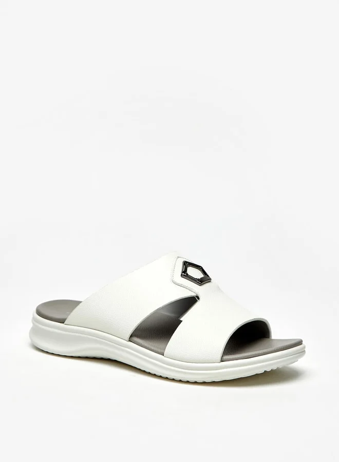 الواحة Men's Solid Slip-On Arabic Sandals with Metal Trim